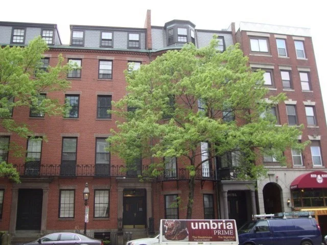 27 Bowdoin St, Beacon Hill