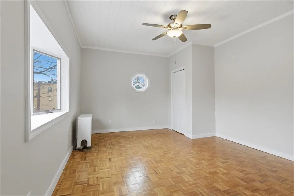 715 Truman Pkwa, Hyde Park