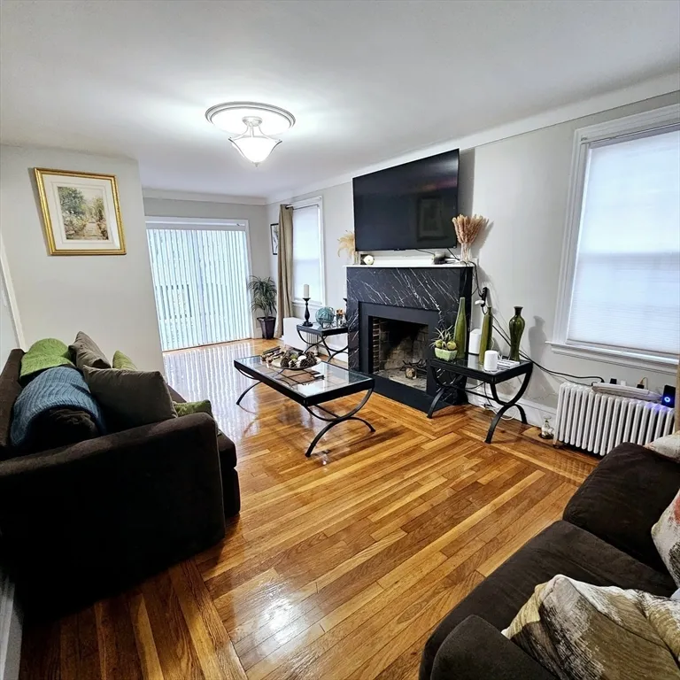 184 Canton St, East Side