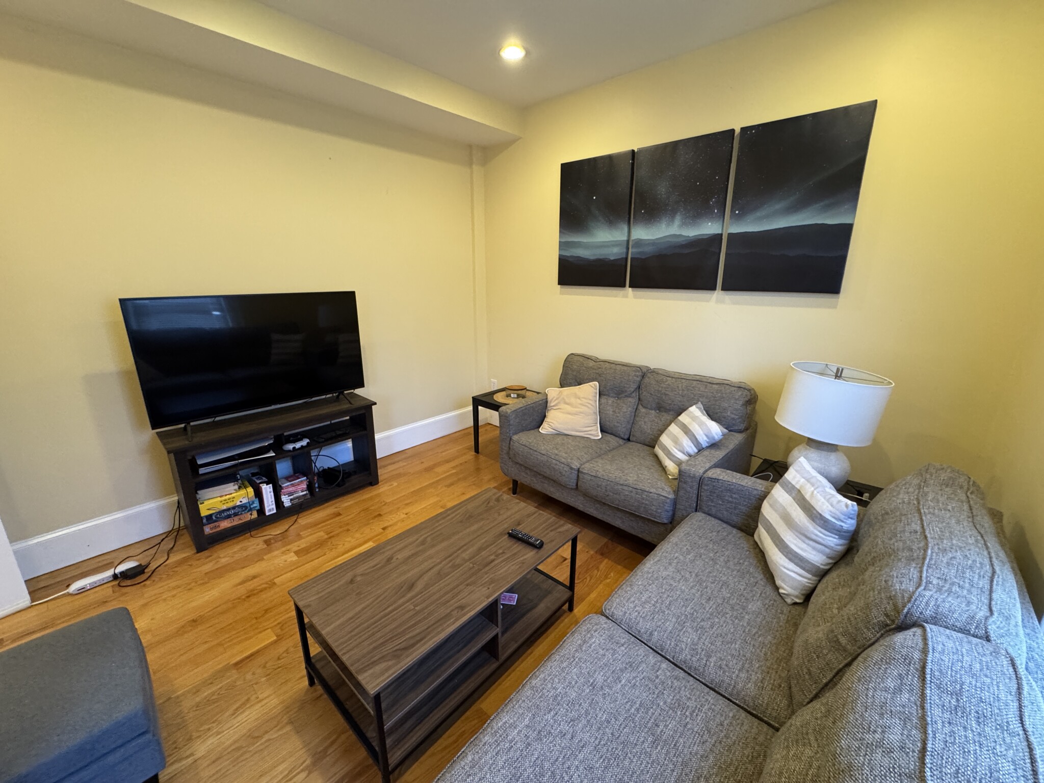 208 Holland St, Teele Square