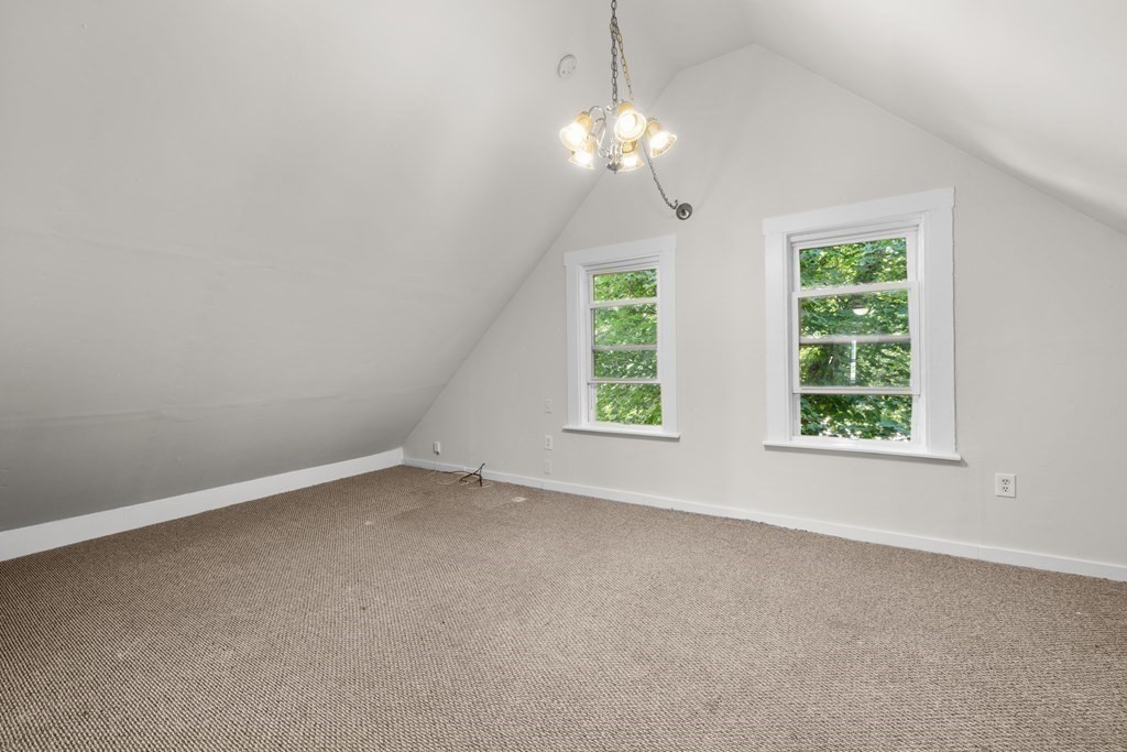 85 Linden Ave, West End