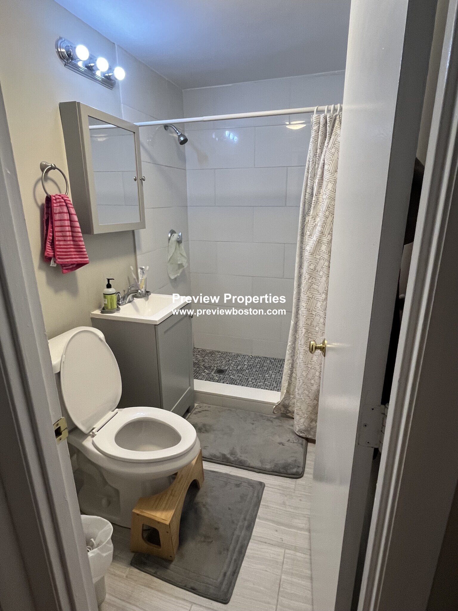 50 Evergreen St, Jamaica Plain