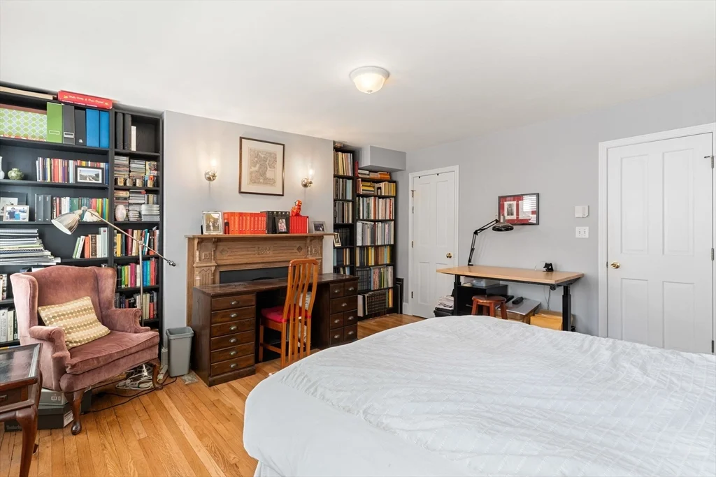 50 S Russell St, Beacon Hill