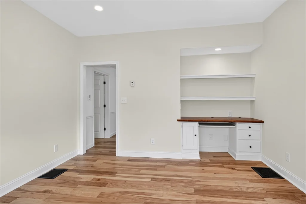 28 Ekman St, Worcester