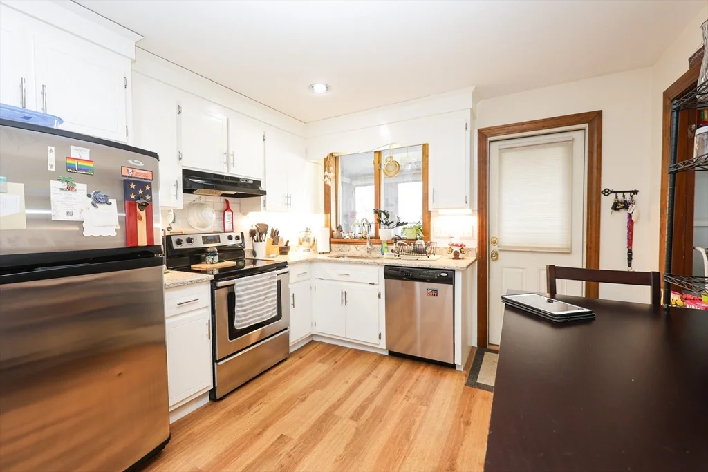 19 Burton Ter, Weymouth