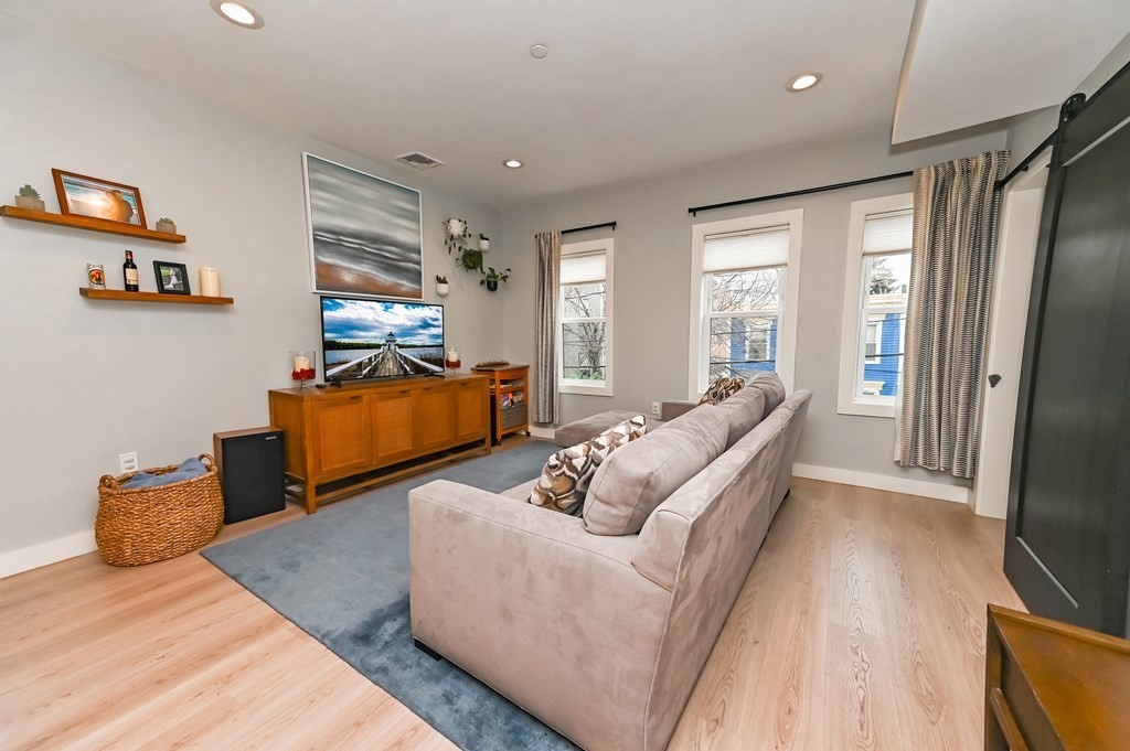 85 Everett St, East Boston