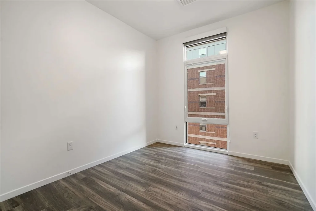 839 Beacon St, Fenway