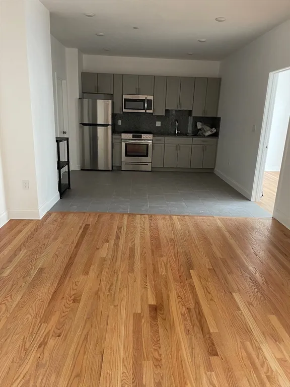 52 Washington Ave, Chelsea