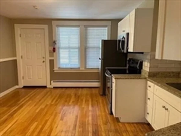 333 Oak Hill Rd, Fitchburg