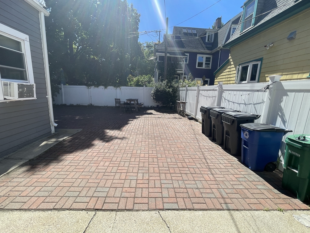 330 Western Ave, Riverside