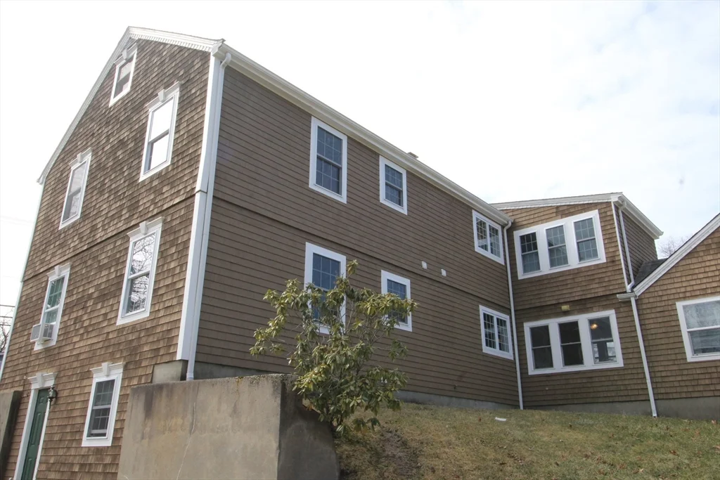 218 Thurber Ave, Attleboro