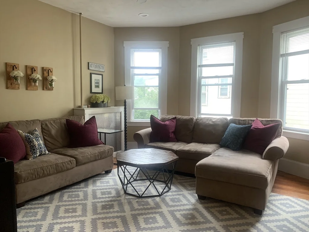 93 Easton St, Allston