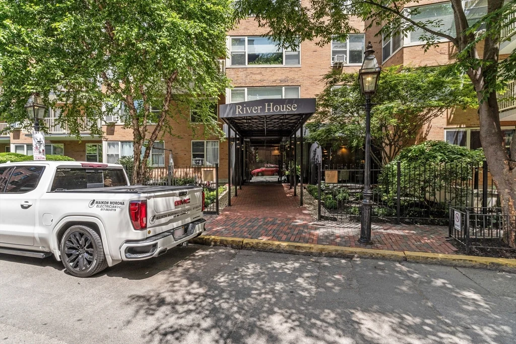 145 Pinckney St, Beacon Hill