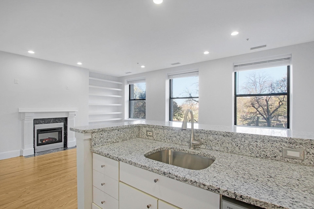 140 Boylston St, Back Bay