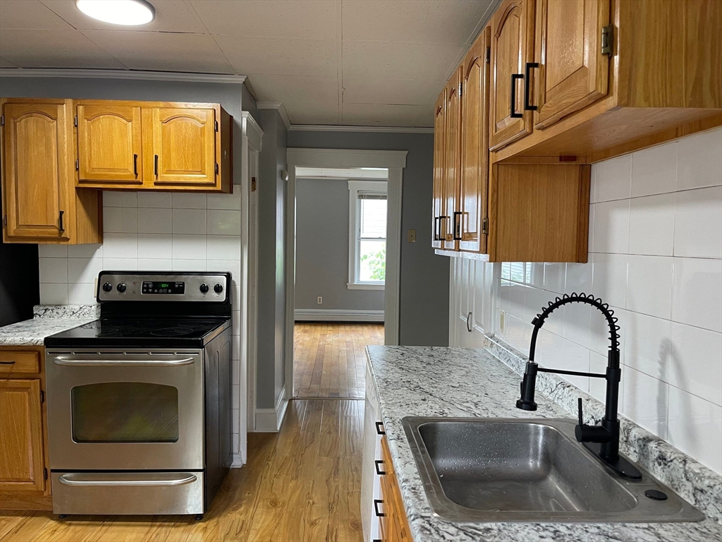 292 Providence Rd, Grafton