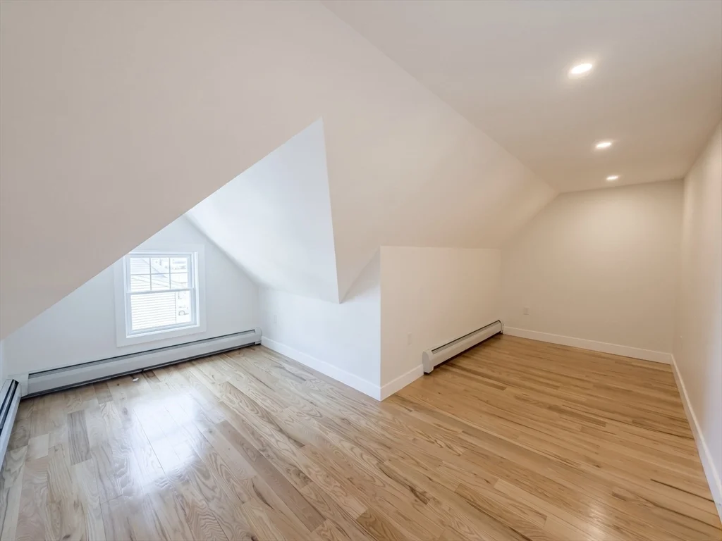 10 Pearl, West Everett