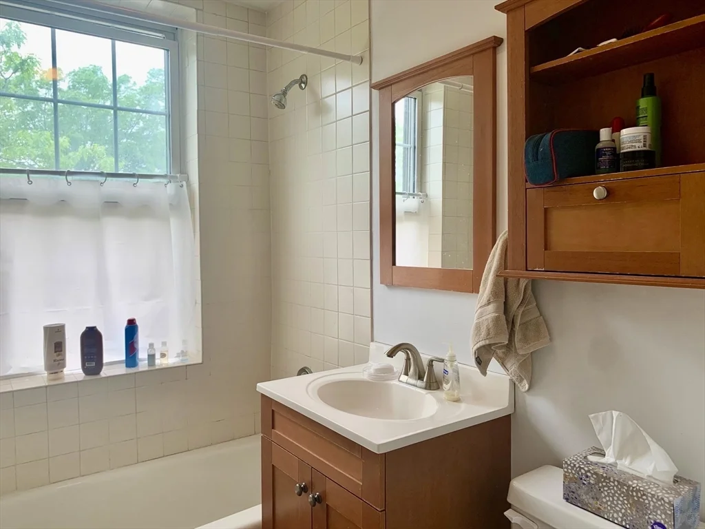 224 Jamaicaway, Jamaica Plain