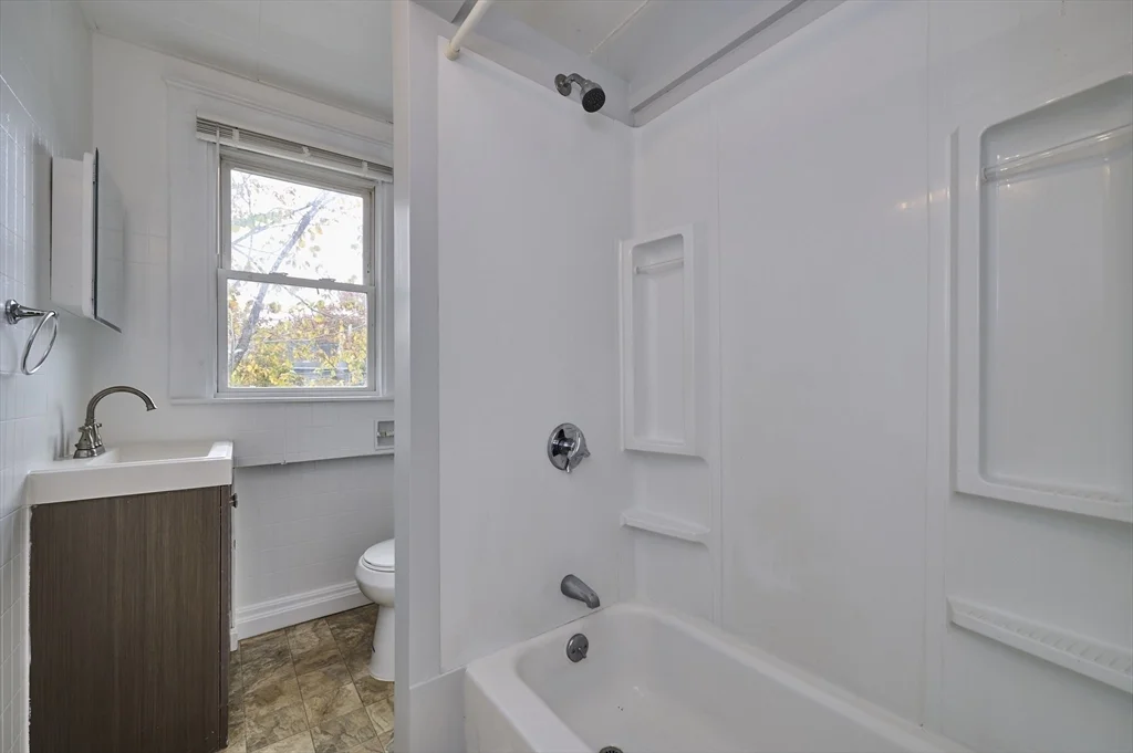 41 Salem St, Salem