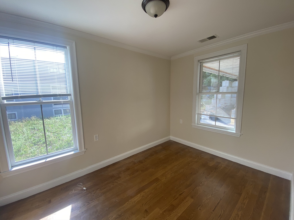 7 Dickson St, West Somerville