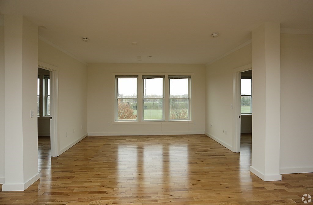 2 bed, 2 bath apartment for rent at 87 New St Unit 104, Neighborhood Nine — photo 3 of 13