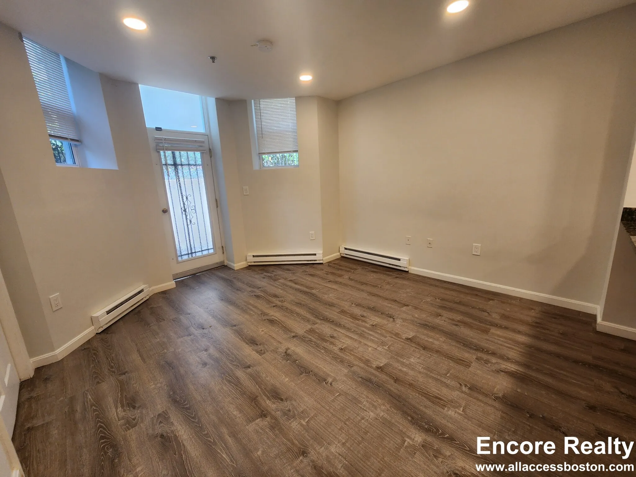 24 Queensberry St, Fenway