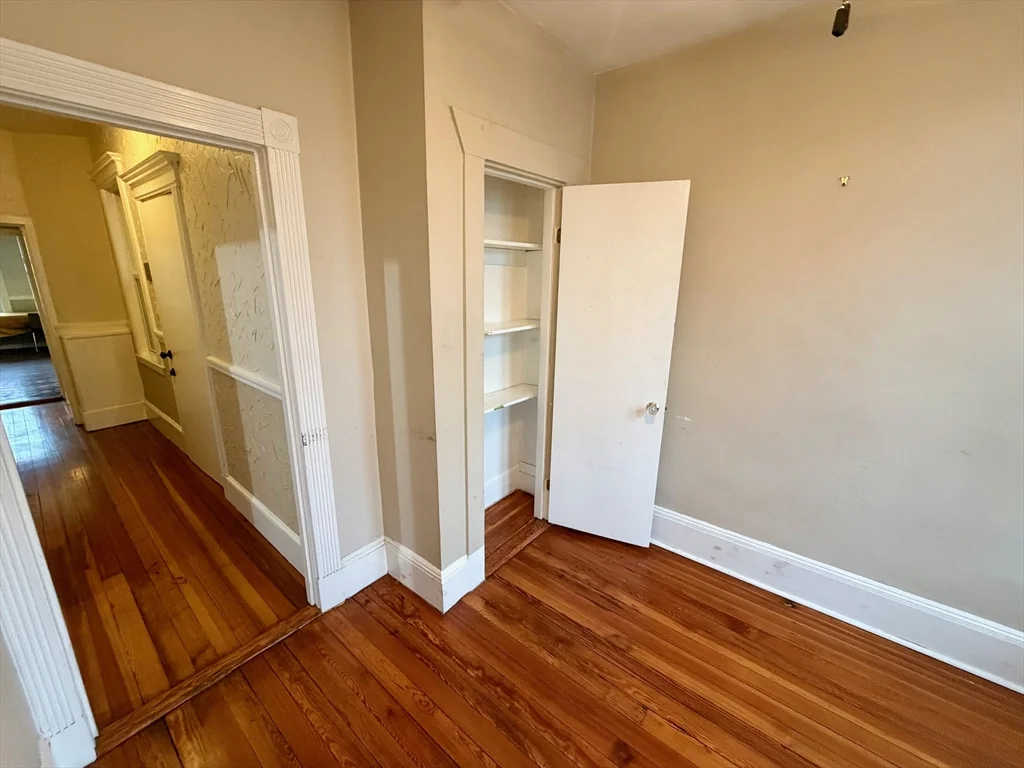 324 Chelsea St, East Boston