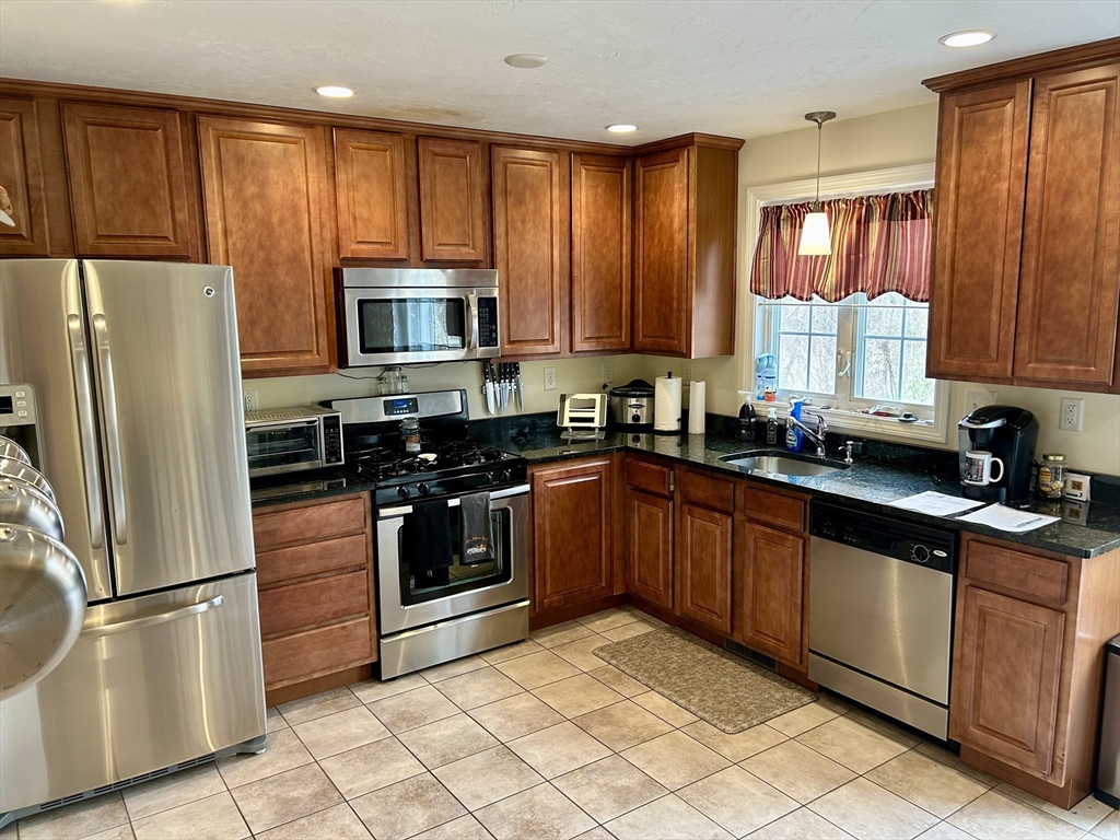 41 Boston Rd, Billerica