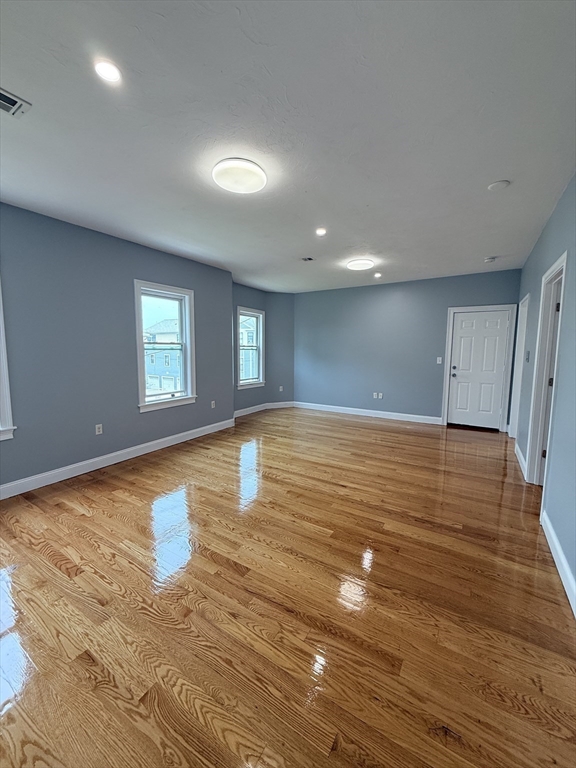 33 Lithgow, Dorchester