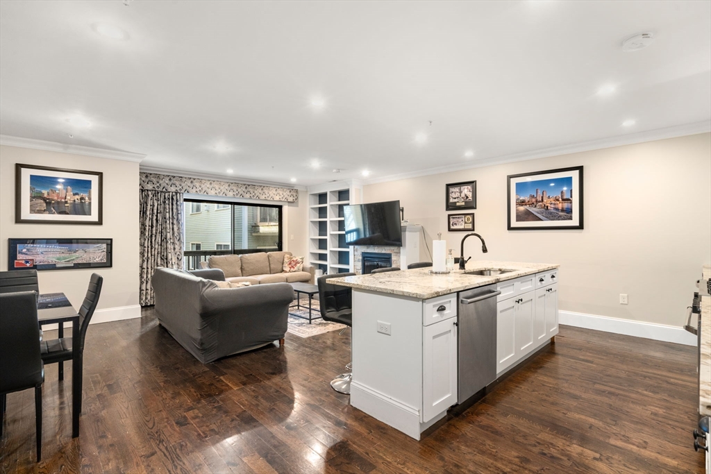 215 Athens St, South Boston