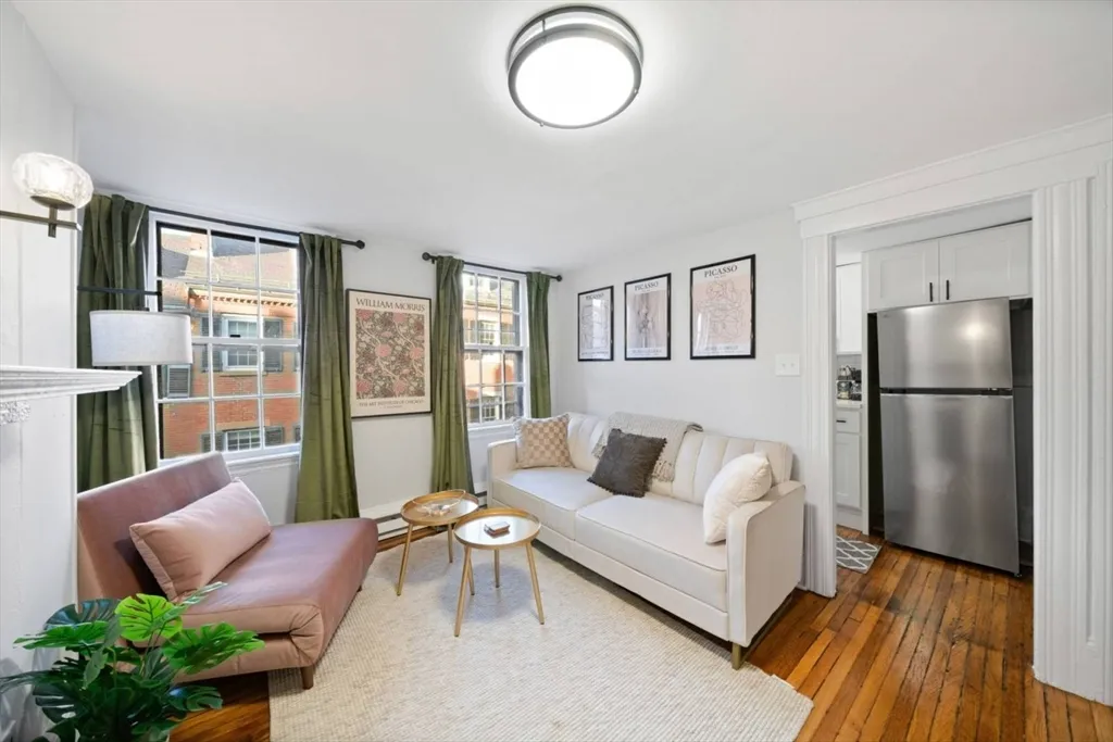 102 Revere St, Beacon Hill