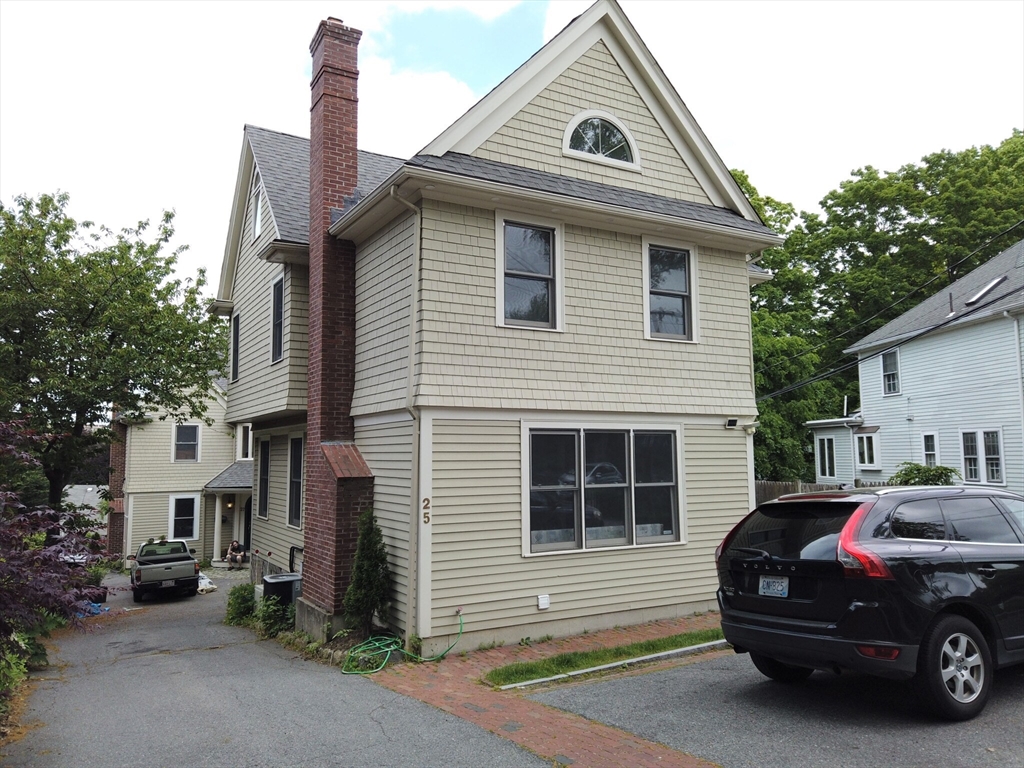 25 Winthrop Rd, Brookline