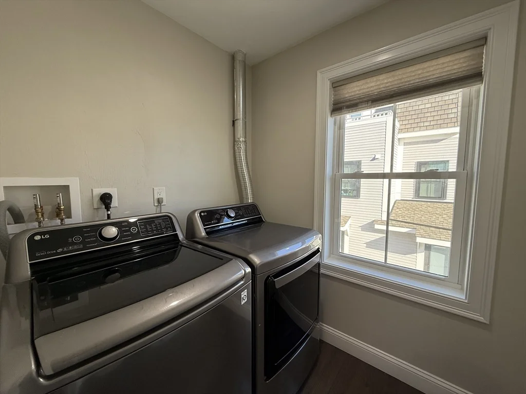 62 Harvard Ave, Hyde Park