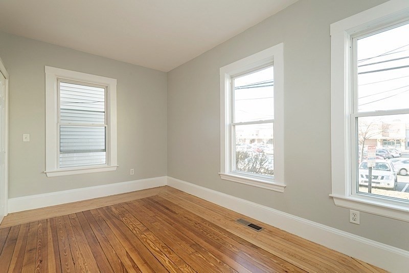 98 Elm St, Somerville