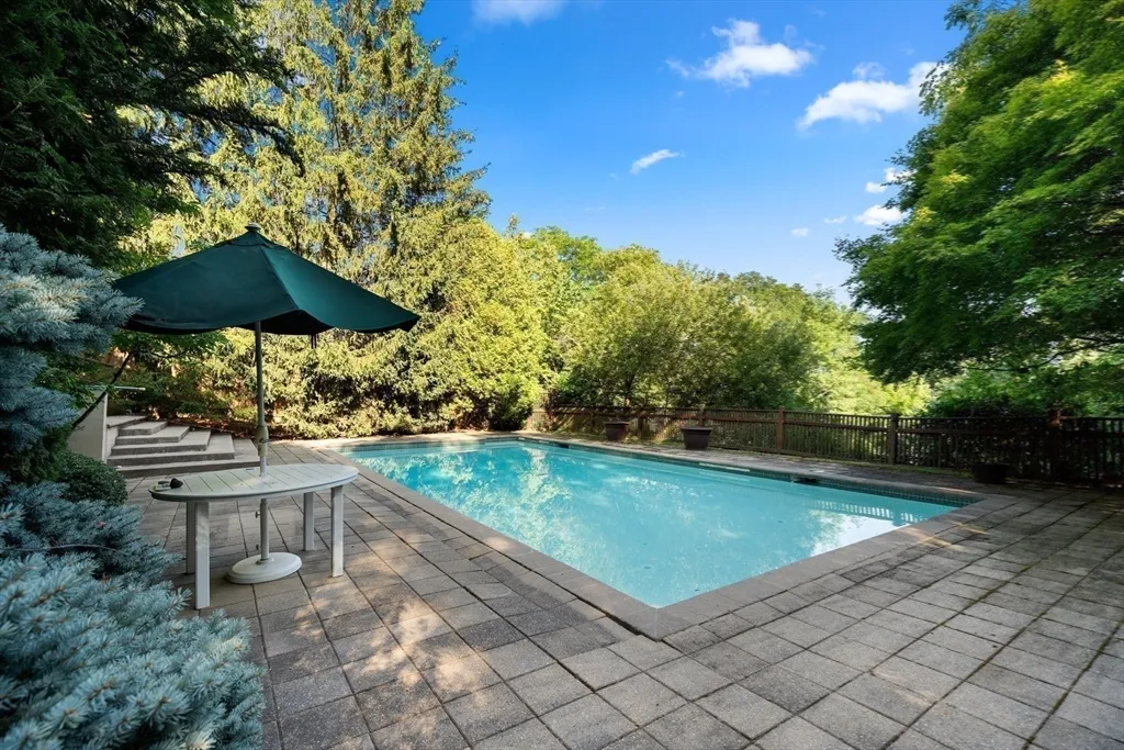 225 Kenrick St, Newton