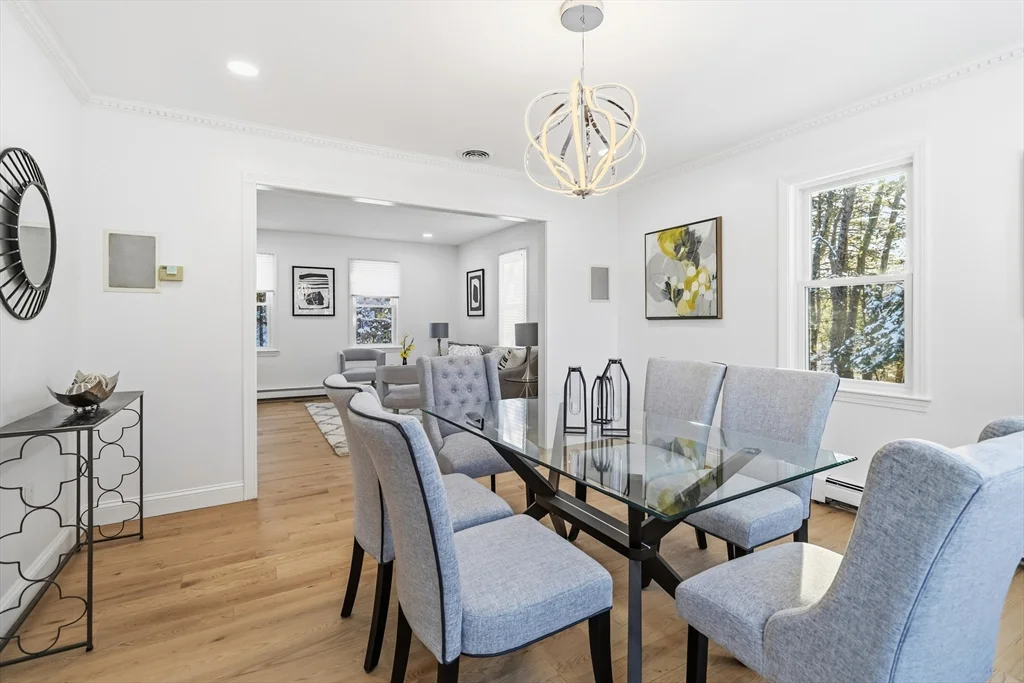 183 Gardner St, Hingham