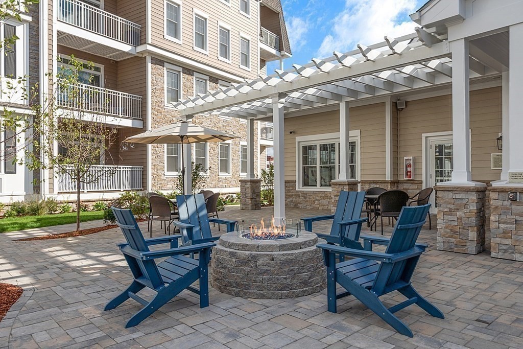 320 Middlesex Ave, Medford