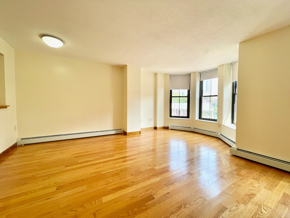 395 Massachusetts Ave, South End