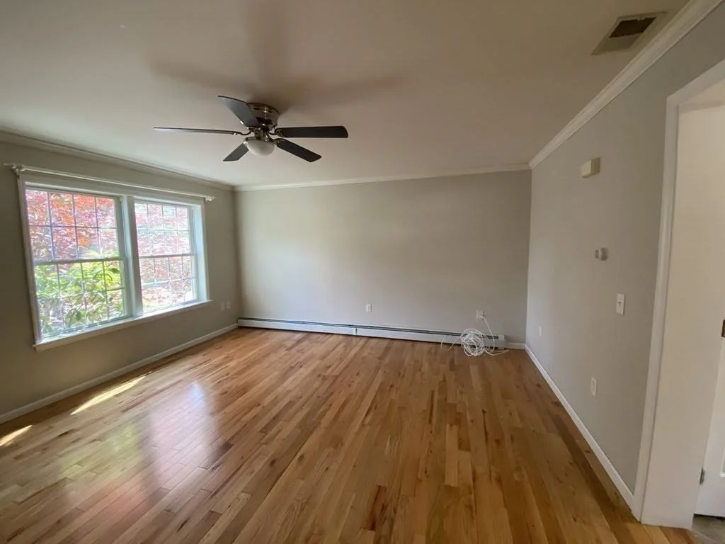 37 Glen Ave, Chelmsford