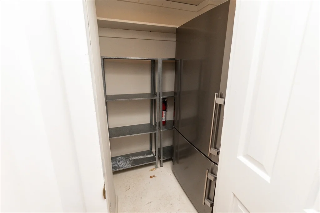 4 Cogswell Pl, North Cambridge