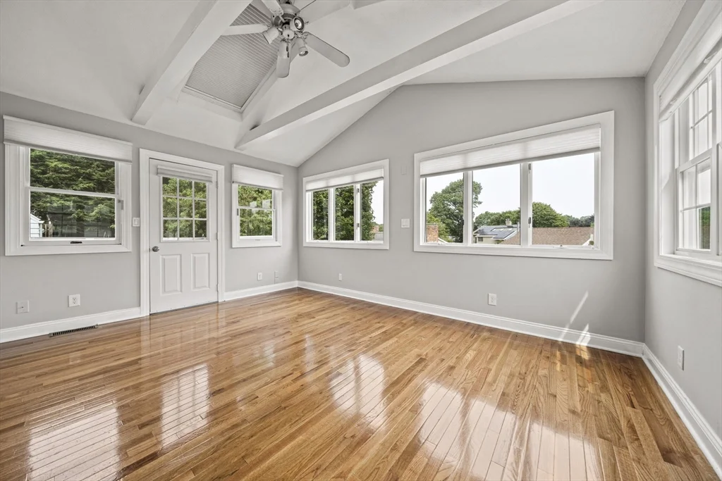 28 Hillside Ave, Stoneham