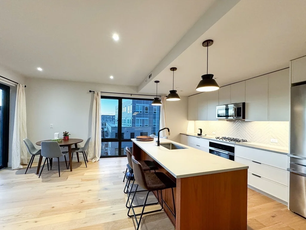 1 Nevins Hill Way, Brighton