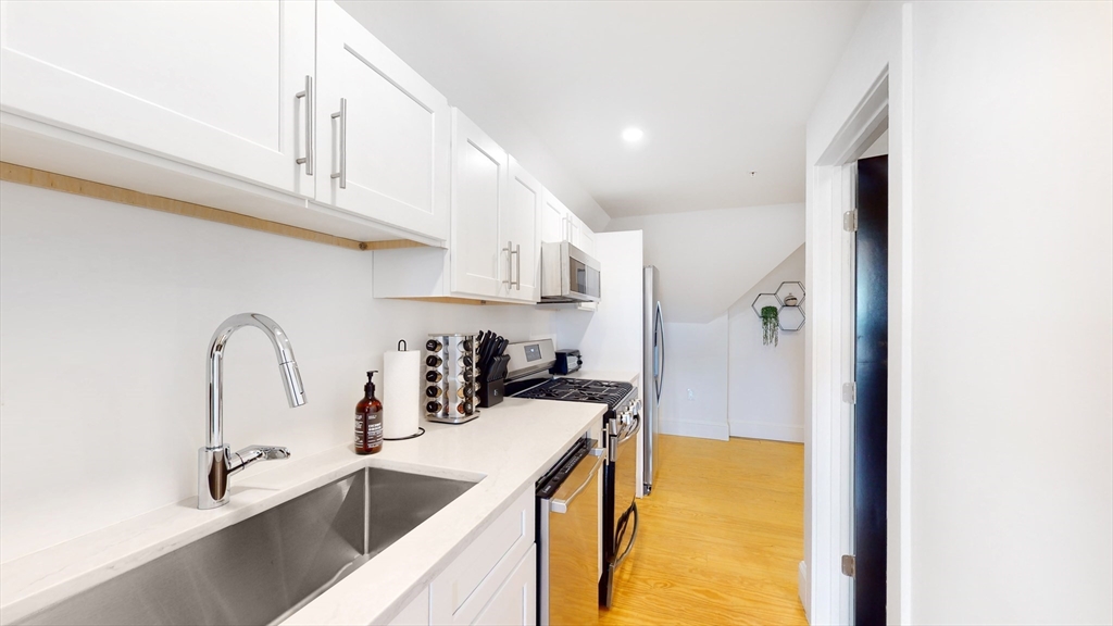 659 South St, Waltham