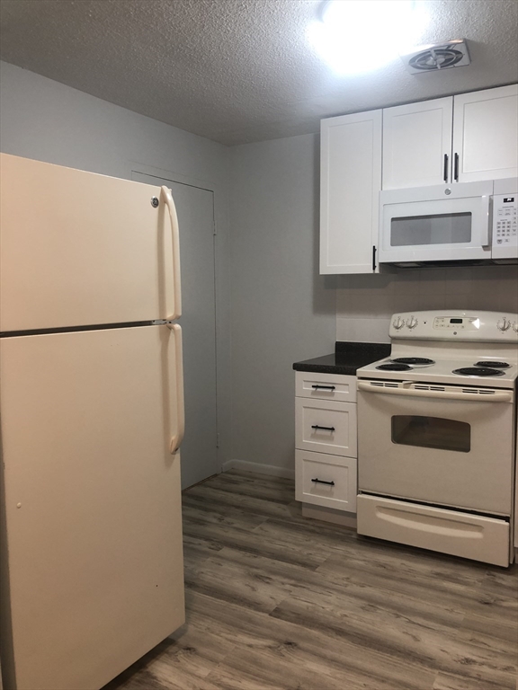 685 Moody St, Waltham