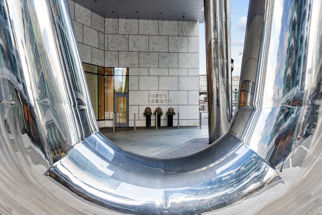 50 Liberty Dr, Seaport District