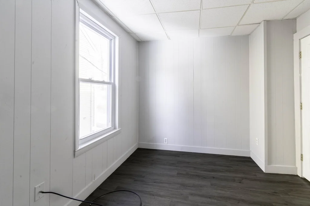 30 Chestnut St, Fitchburg