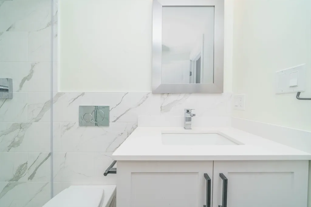 132 Sherman St, Neighborhood Nine