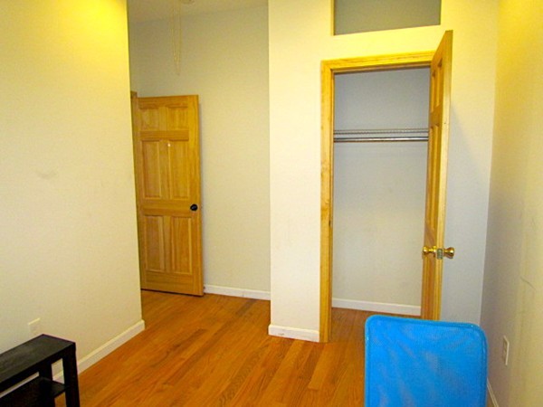 10 Moreland St, Roxbury