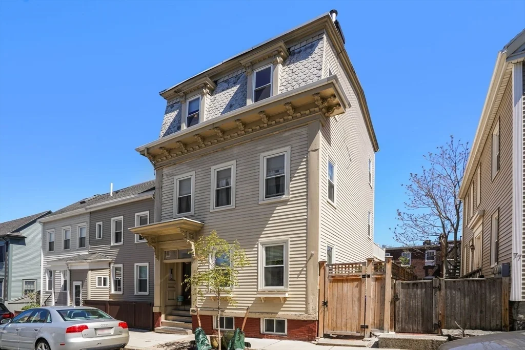 79 Pearl St, Charlestown