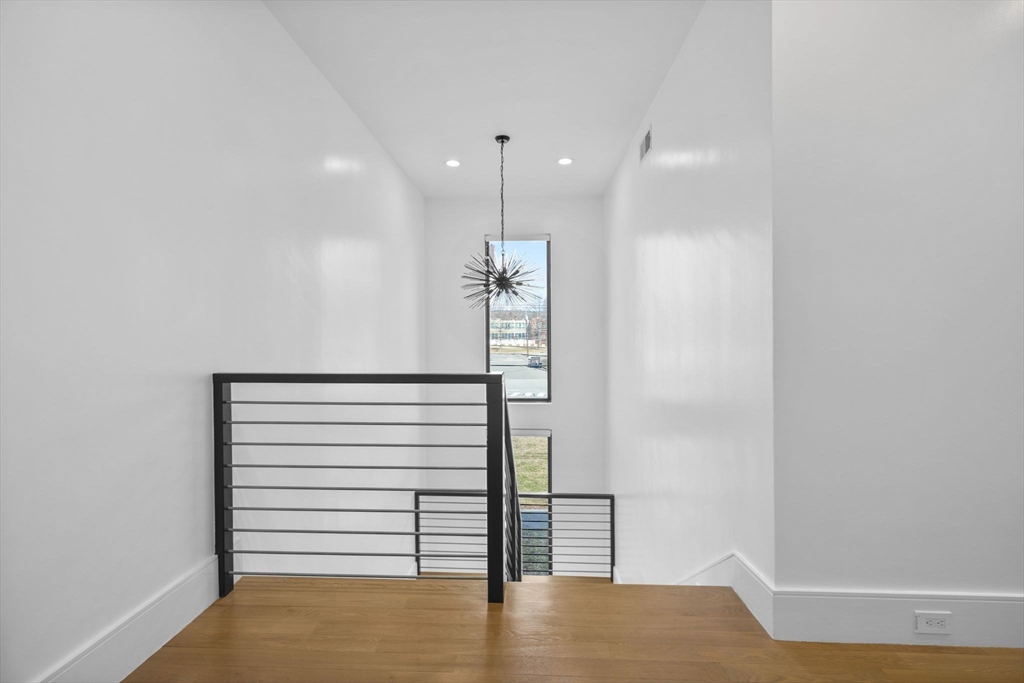 706 Saw Mill Brook Pkwy, Newton Center