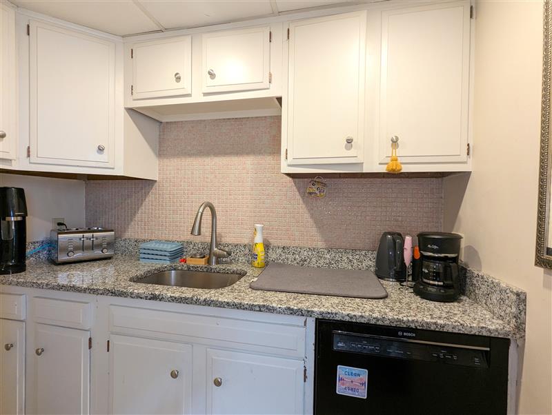 69 Prichard Ave, Powder House Square